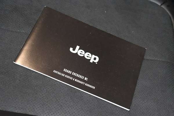 2023 Jeep Grand Cherokee Night Eagle WL