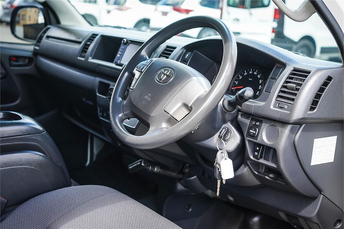 2018 Toyota Hiace Commuter KDH223R