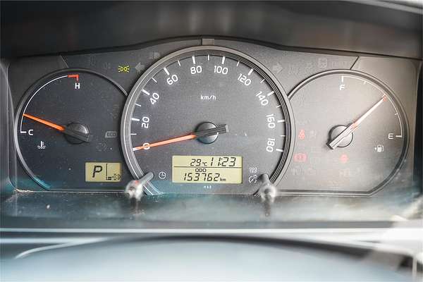 2018 Toyota Hiace Commuter KDH223R