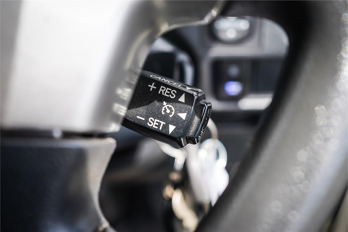 2018 Toyota Hiace Commuter KDH223R