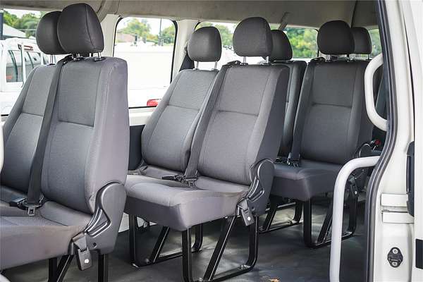 2018 Toyota Hiace Commuter KDH223R