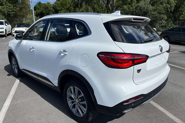 2022 MG HS Core SAS23