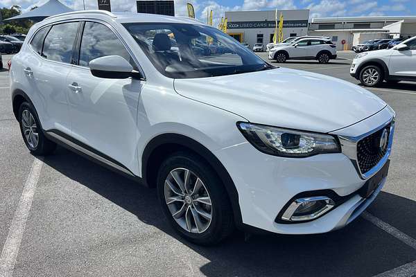 2022 MG HS Core SAS23