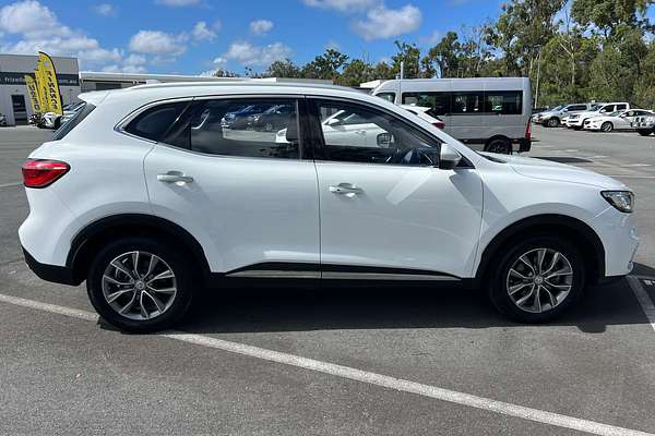 2022 MG HS Core SAS23