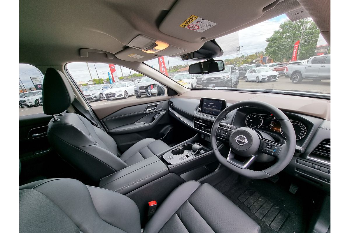 2024 Nissan X-TRAIL ST-L T33