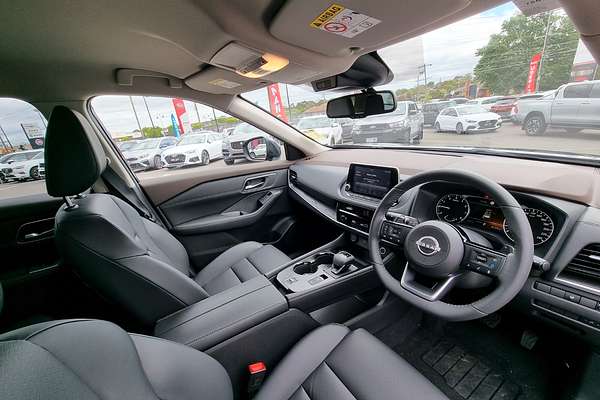 2024 Nissan X-TRAIL ST-L T33