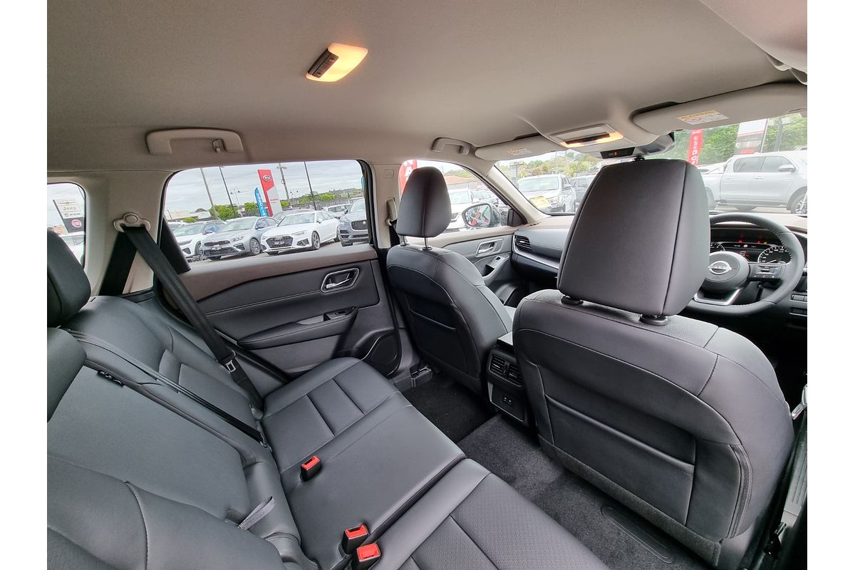 2024 Nissan X-TRAIL ST-L T33