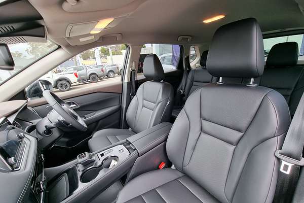 2024 Nissan X-TRAIL ST-L T33