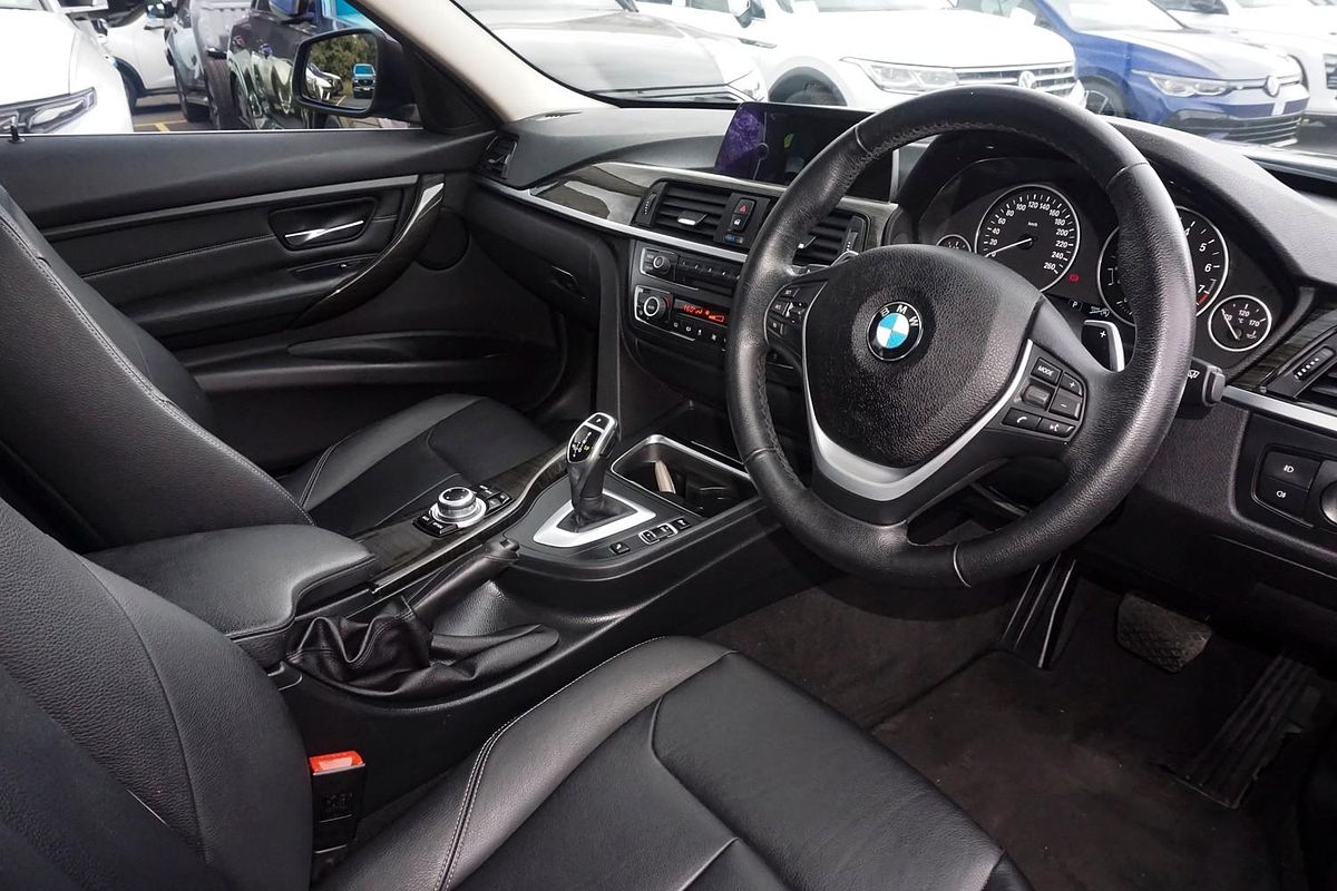 2013 BMW 3 Series 328i F30