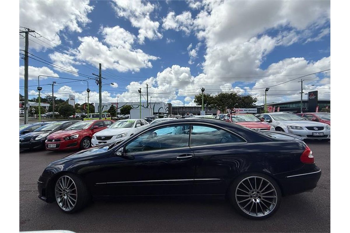 2003 Mercedes-Benz CLK320