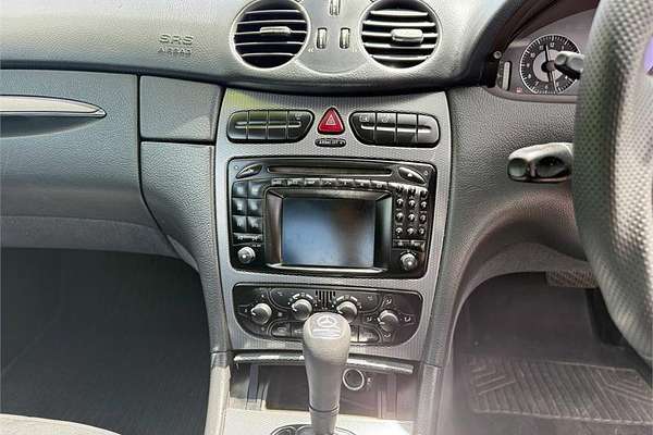 2003 Mercedes-Benz CLK320