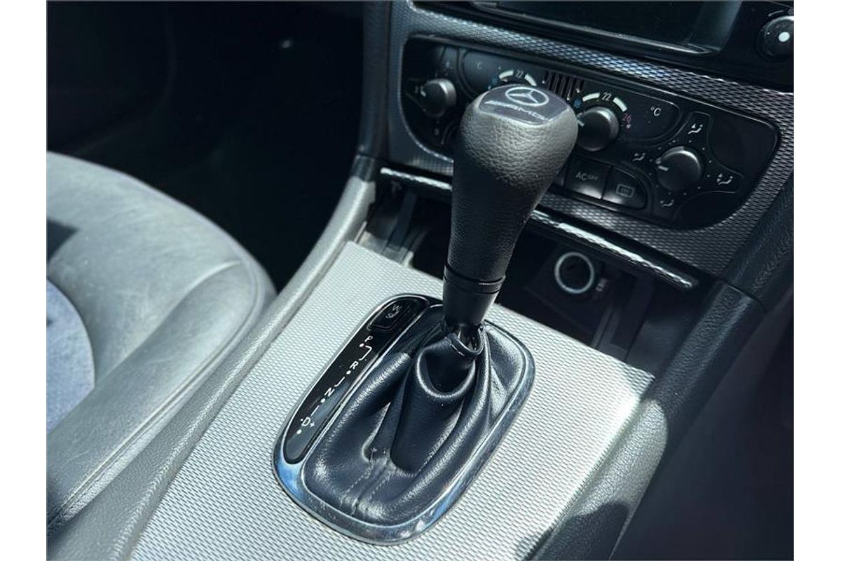2003 Mercedes-Benz CLK320