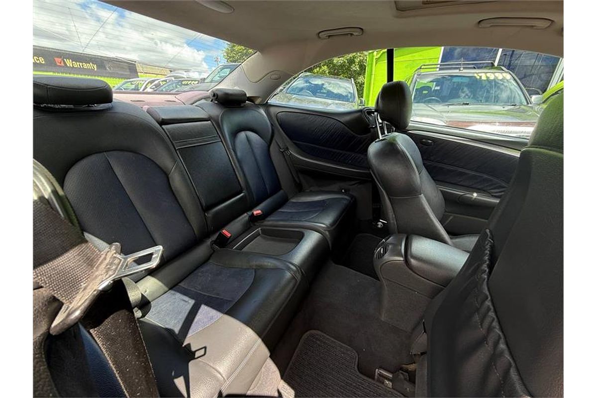 2003 Mercedes-Benz CLK320