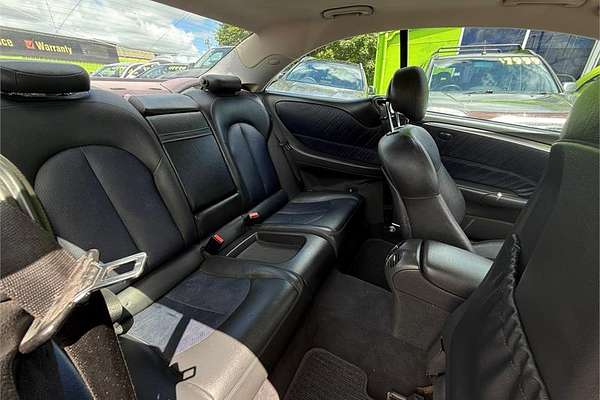2003 Mercedes-Benz CLK320