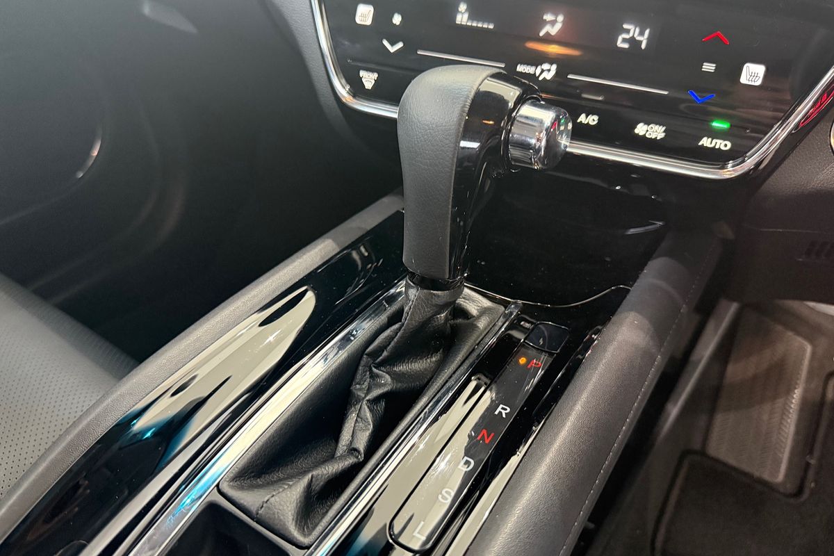 2019 Honda HR-V +LUXE