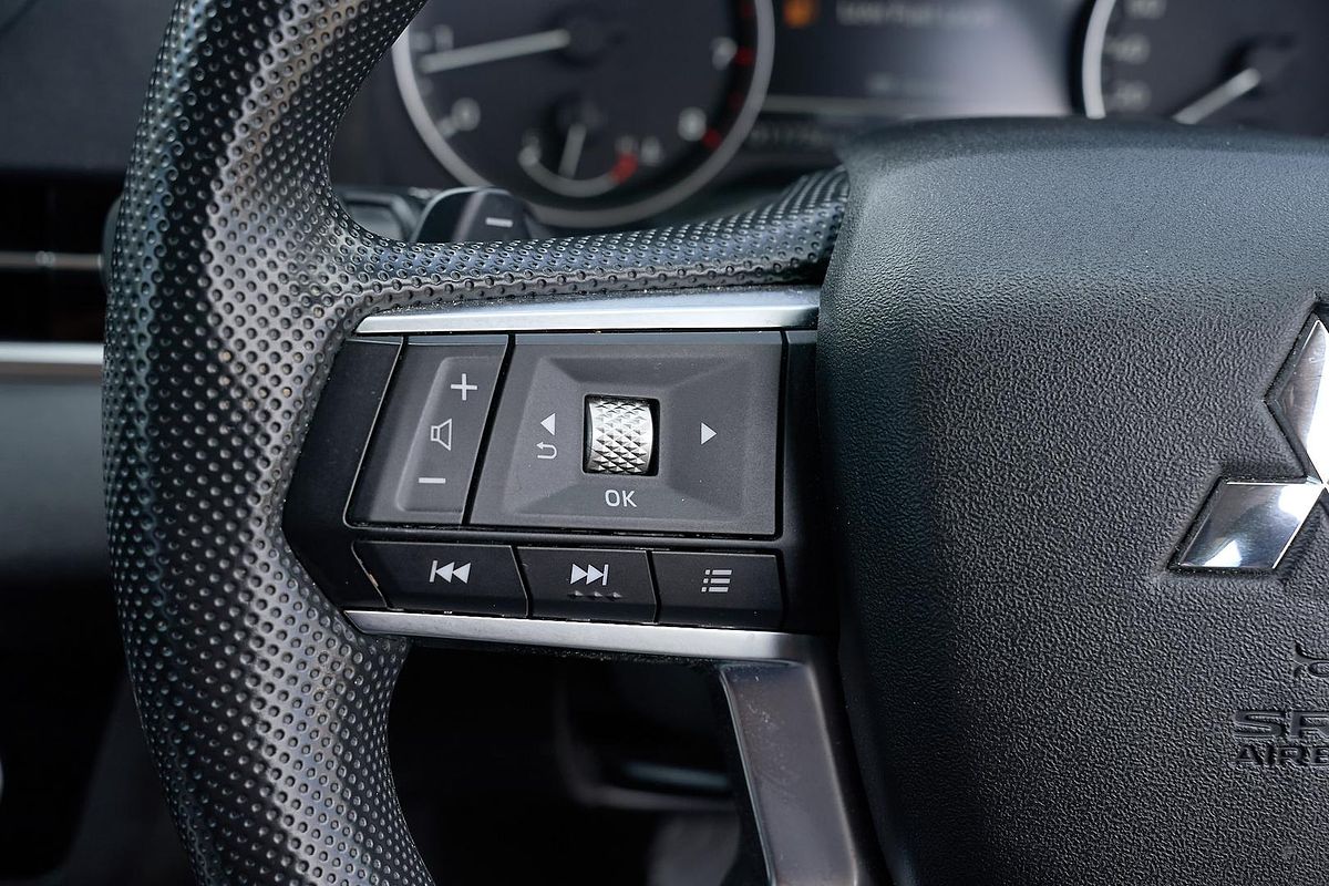 2024 Mitsubishi Outlander ES ZM