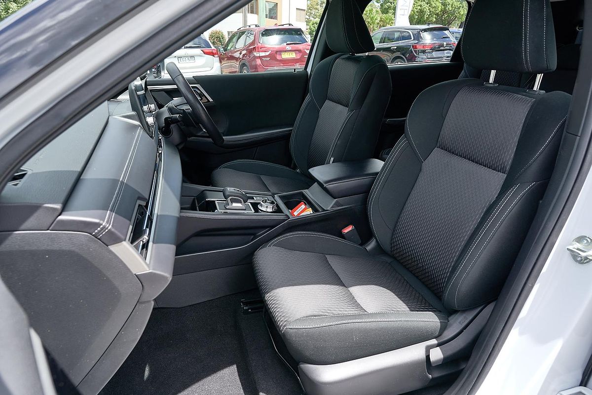 2024 Mitsubishi Outlander ES ZM