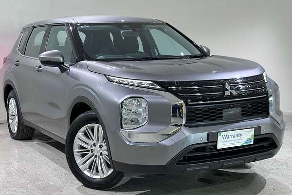 2023 Mitsubishi Outlander ES ZM