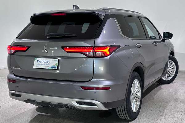 2022 Mitsubishi Outlander LS ZM