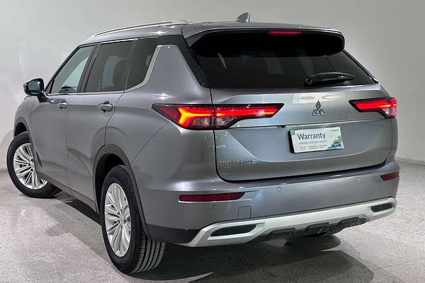 2022 Mitsubishi Outlander LS ZM