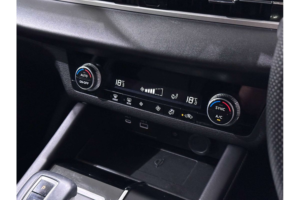 2022 Mitsubishi Outlander LS ZM
