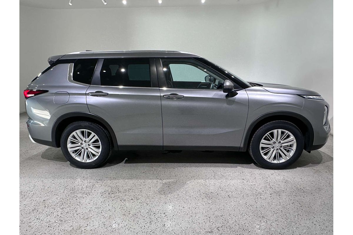2022 Mitsubishi Outlander LS ZM