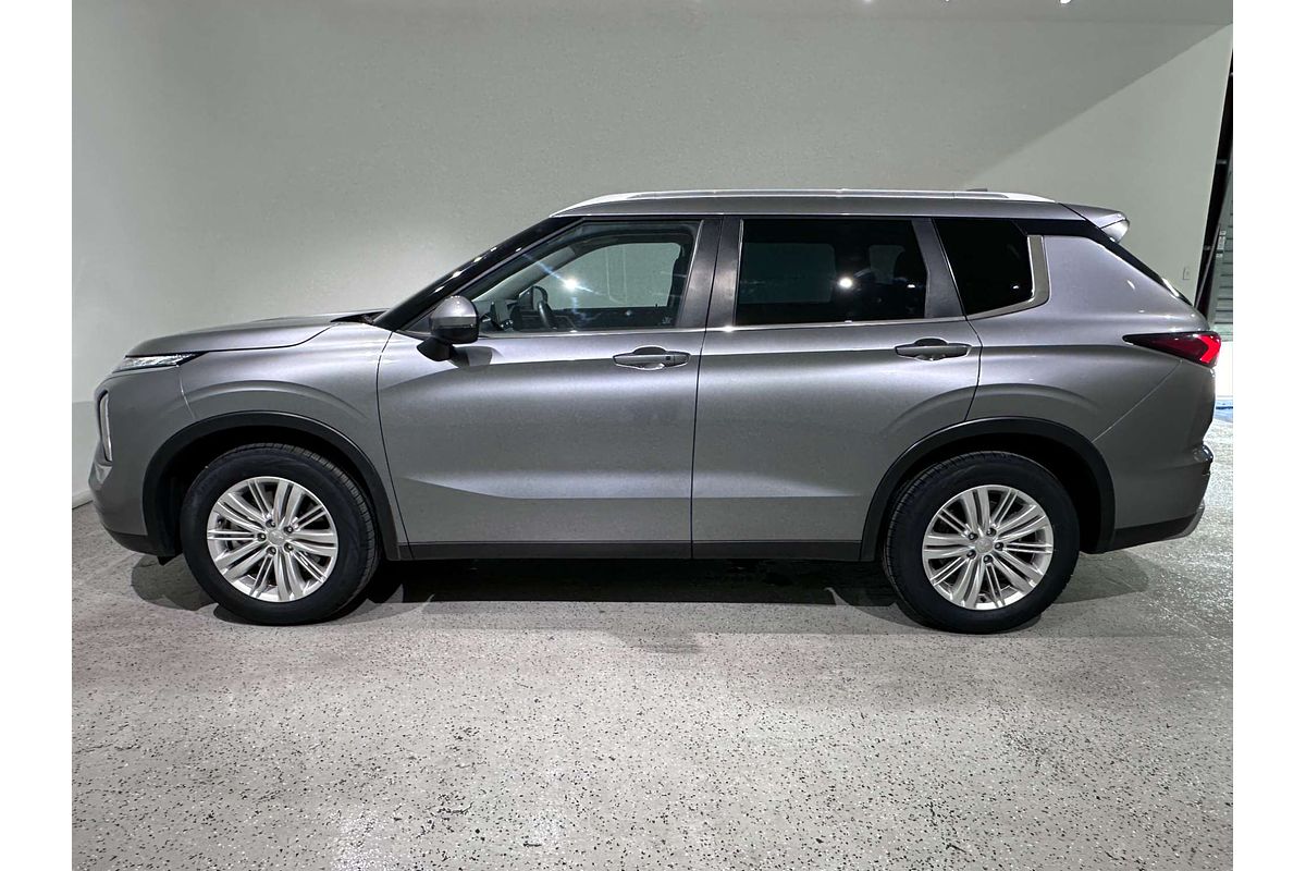 2022 Mitsubishi Outlander LS ZM