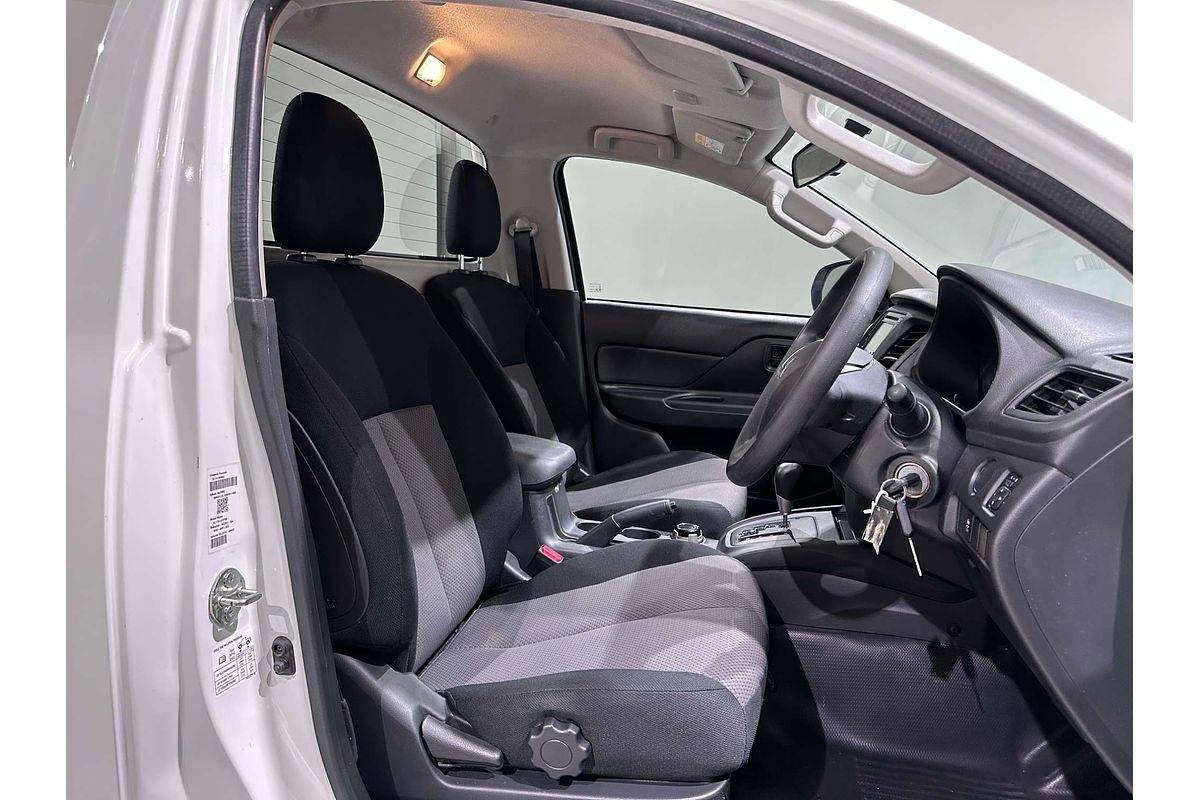 2021 Mitsubishi Triton GLX MR 4X4