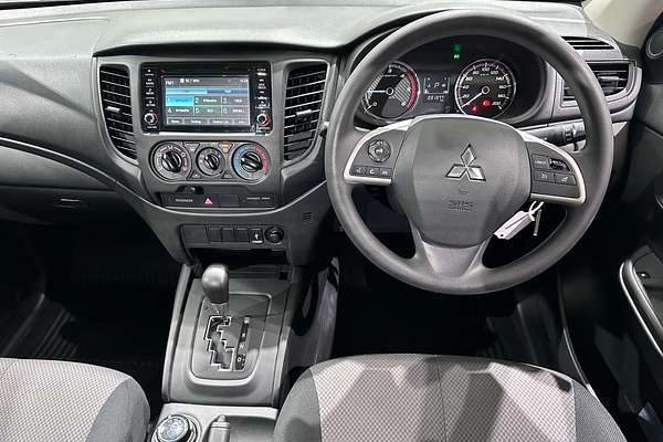 2021 Mitsubishi Triton GLX MR 4X4