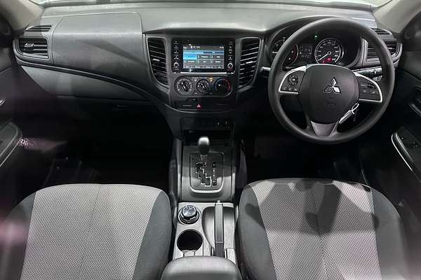 2021 Mitsubishi Triton GLX MR 4X4
