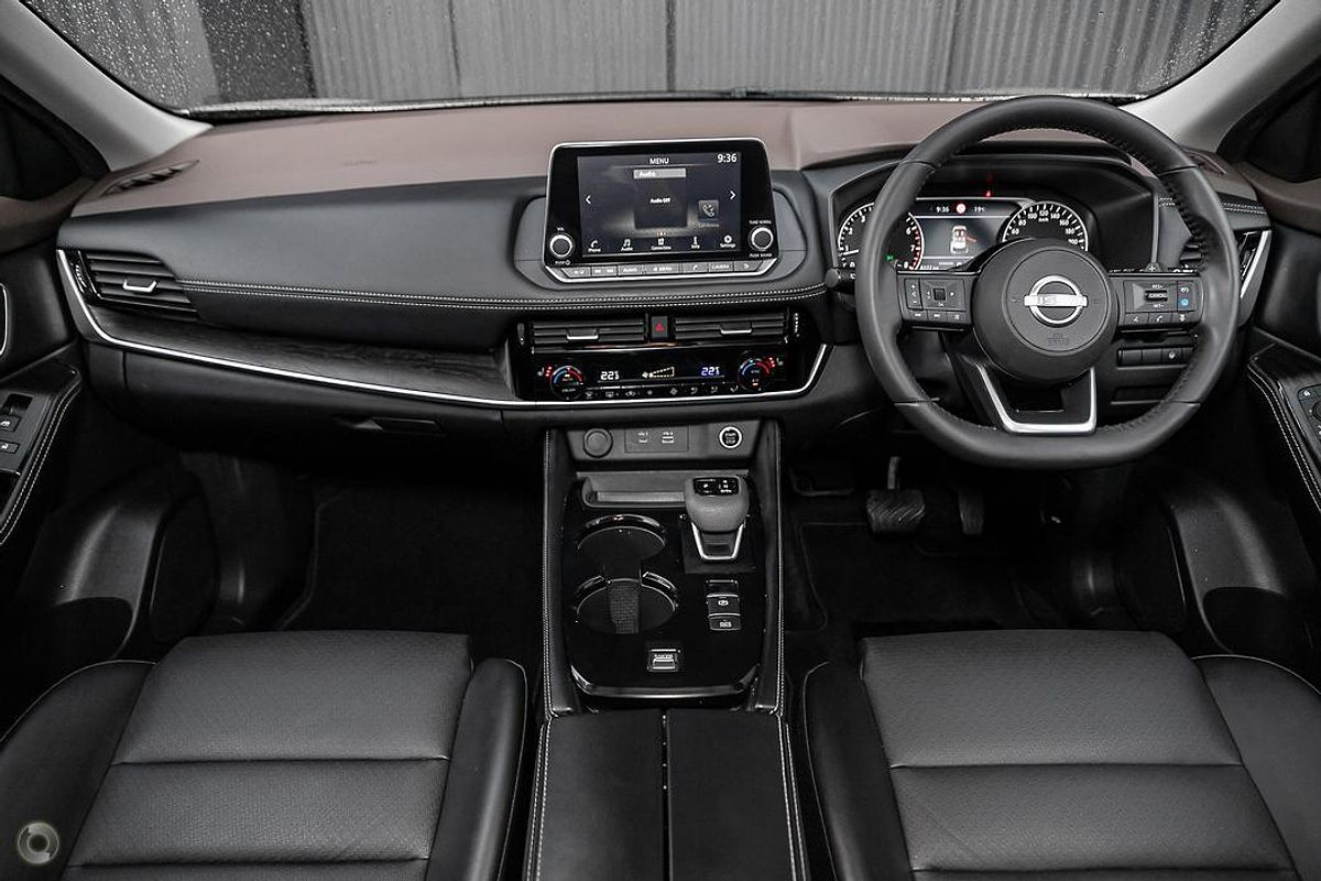 2024 Nissan X-TRAIL ST-L T33