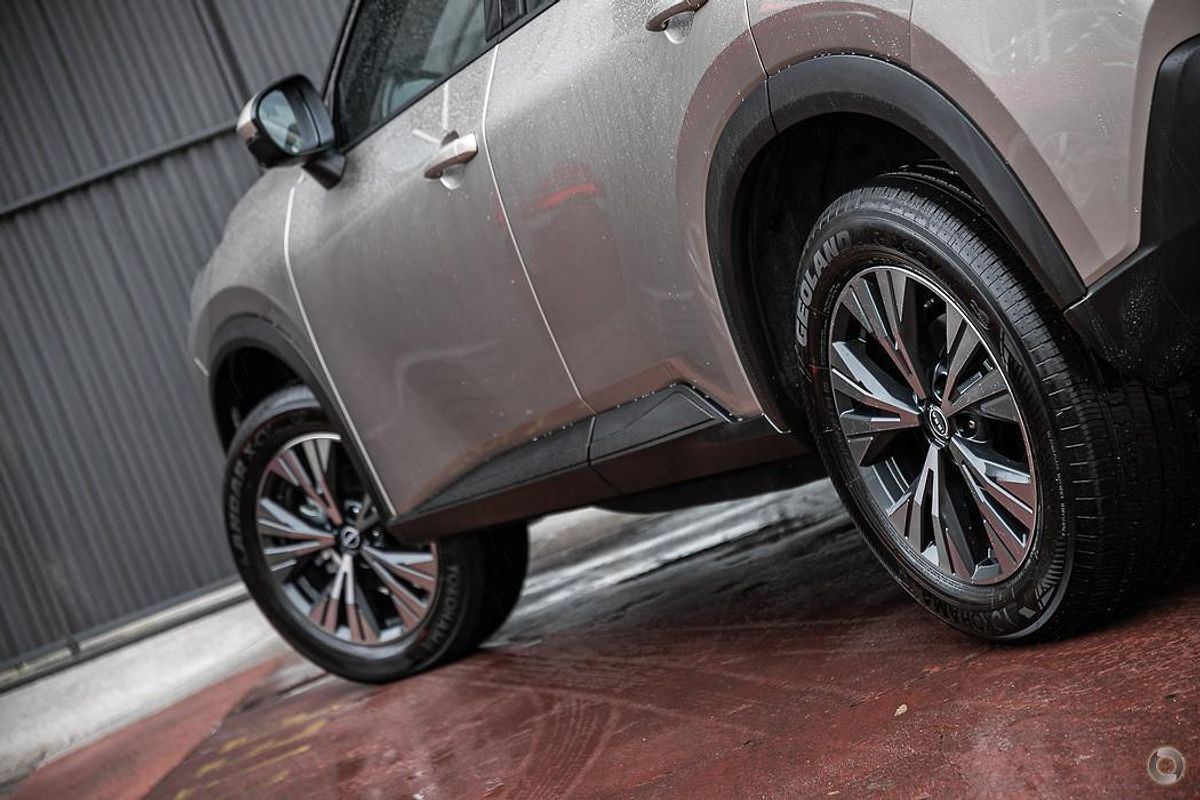 2024 Nissan X-TRAIL ST-L T33