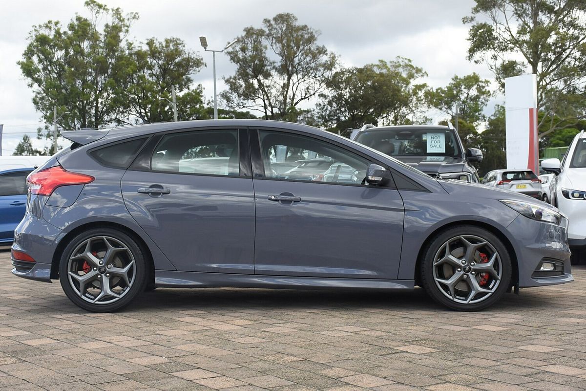 2017 Ford Focus ST LZ