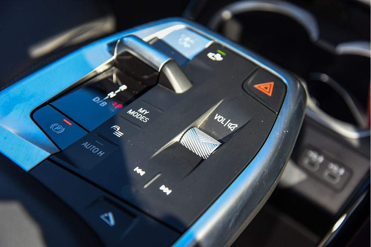 2024 BMW iX2 eDrive20 M Sport U10