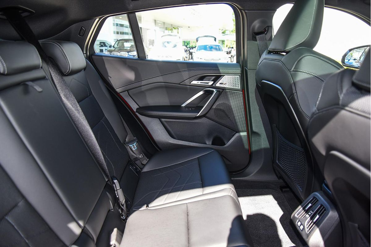 2024 BMW iX2 eDrive20 M Sport U10