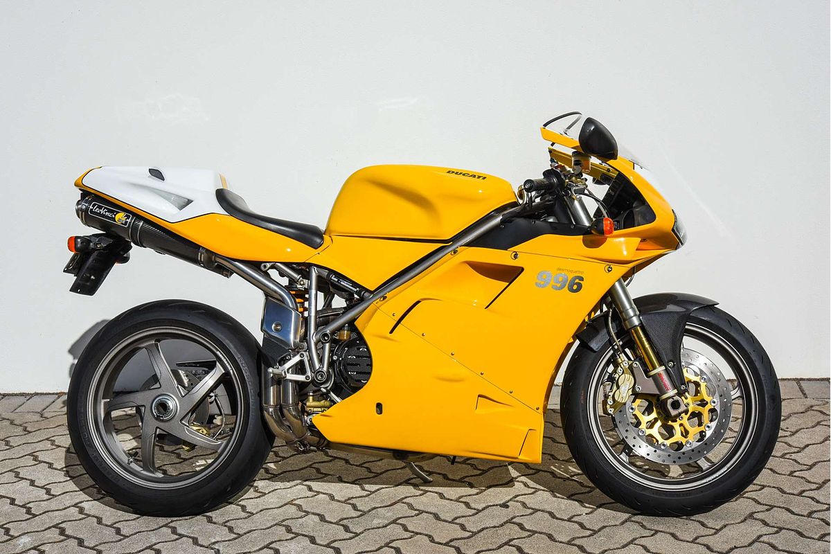 2000 Ducati 996 Superbike