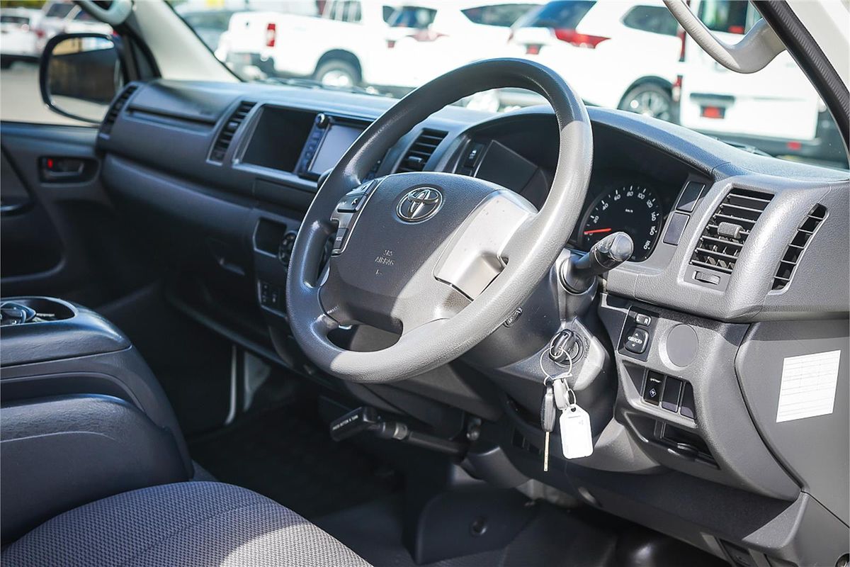 2018 Toyota Hiace Commuter KDH223R