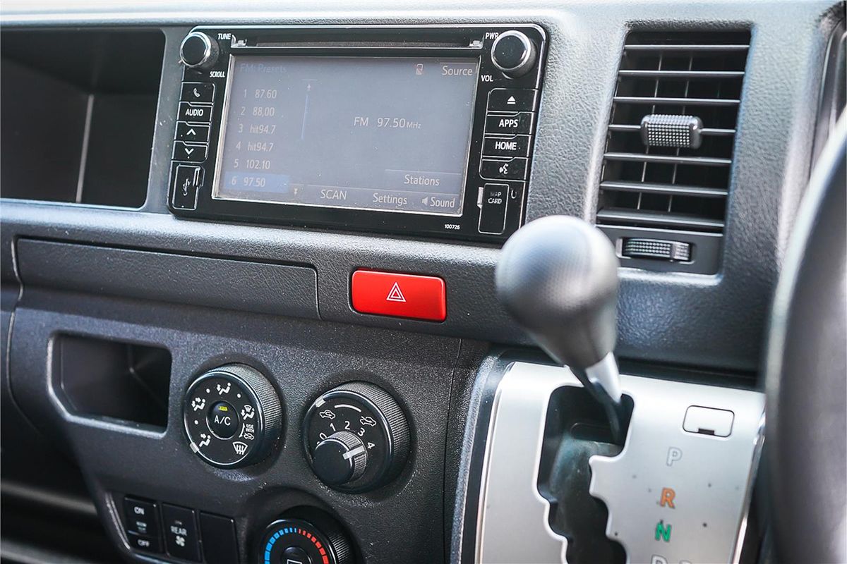 2018 Toyota Hiace Commuter KDH223R