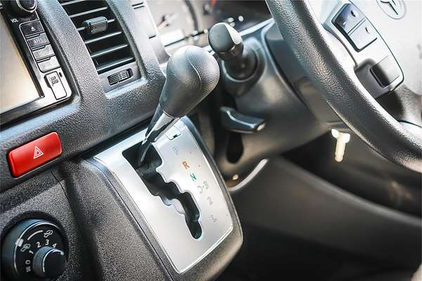 2018 Toyota Hiace Commuter KDH223R