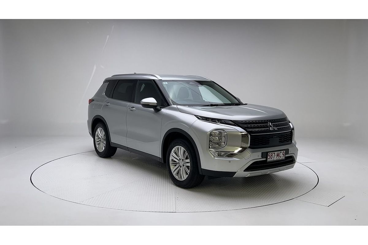 2023 Mitsubishi Outlander LS ZM
