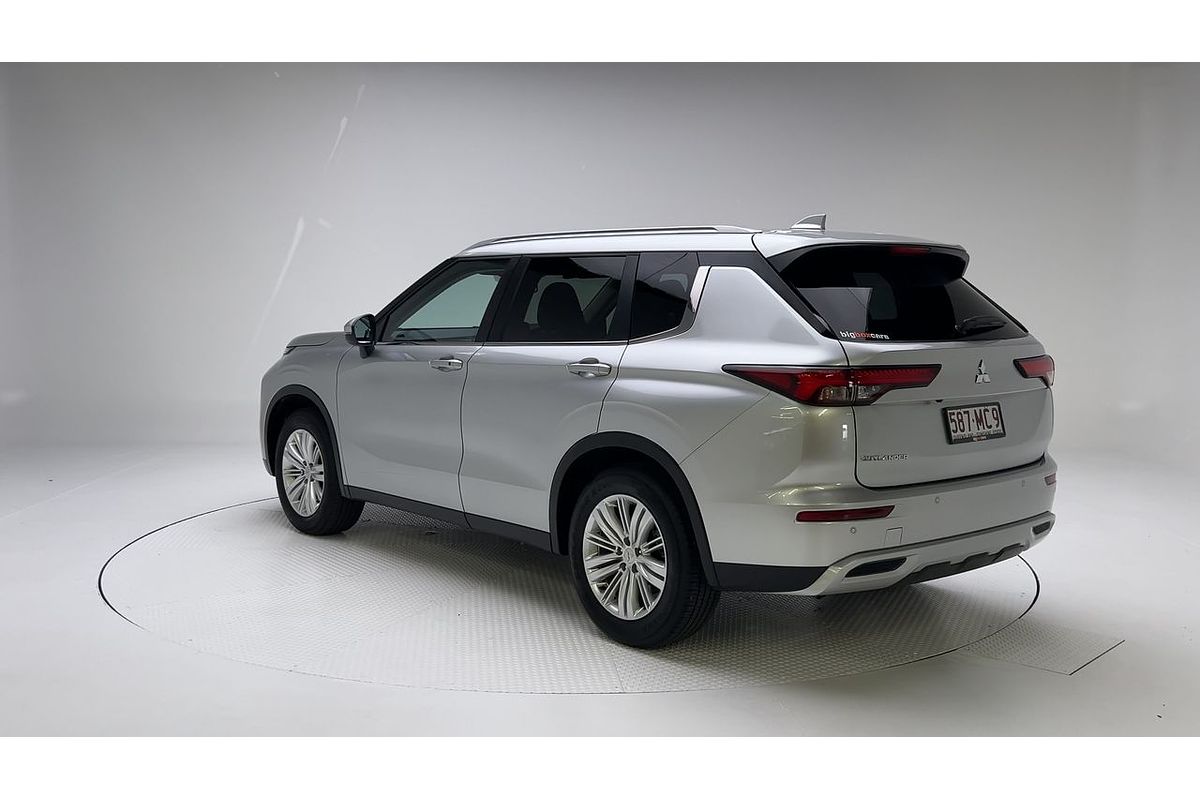 2023 Mitsubishi Outlander LS ZM