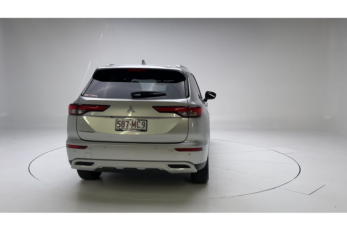 2023 Mitsubishi Outlander LS ZM