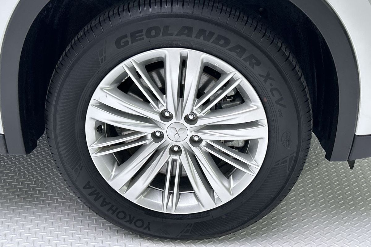 2023 Mitsubishi Outlander LS ZM