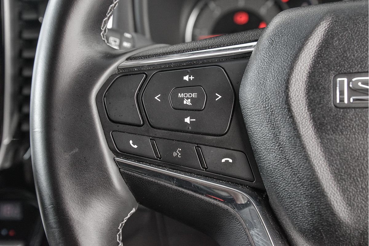 2023 Isuzu MU-X LS-T