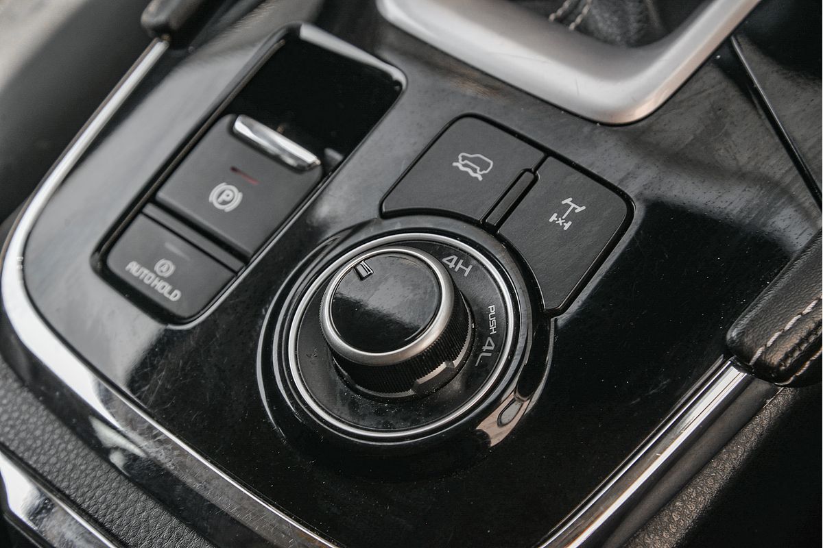 2023 Isuzu MU-X LS-T