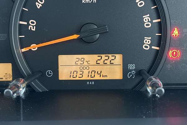 2017 Toyota Hiace Commuter KDH223R