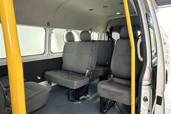 2017 Toyota Hiace Commuter KDH223R