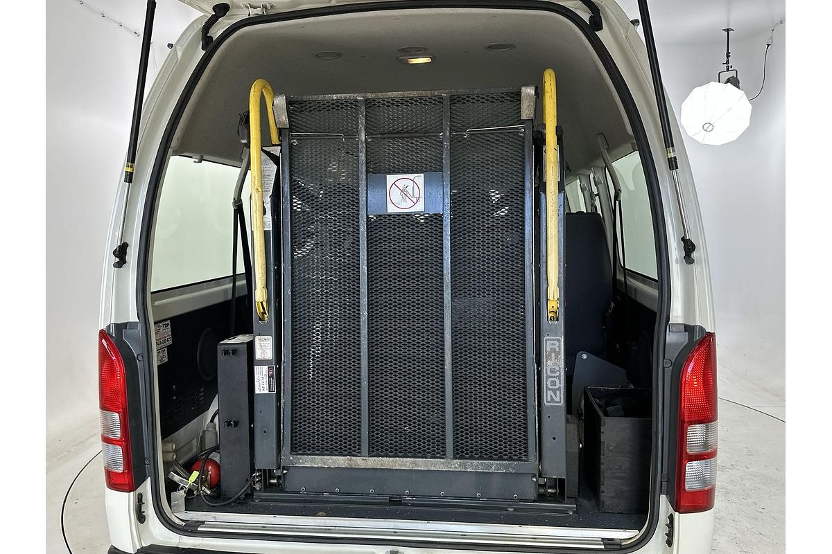 2017 Toyota Hiace Commuter KDH223R