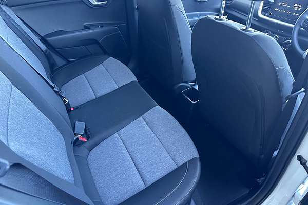 2024 Kia Stonic S YB