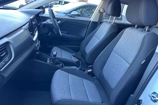 2024 Kia Stonic S YB